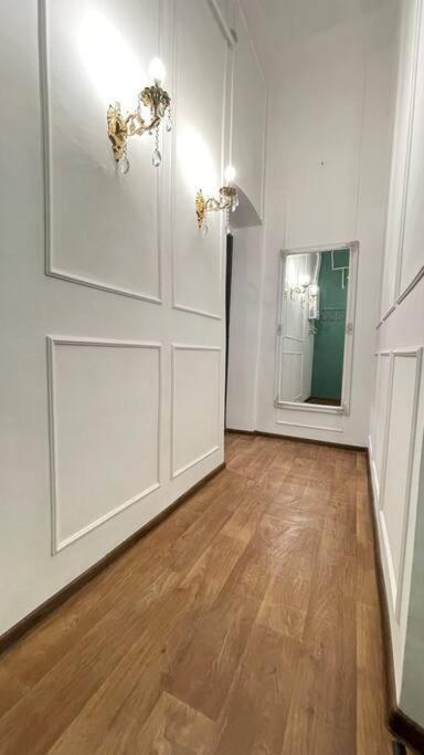 Dvokimnatna Quartira: Historic Center With Air Conditioning *